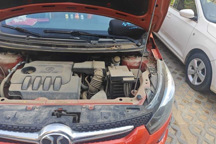 Used BAIC Senova X25 2015 1.5L Automatic Elite Model Engine Bay Left