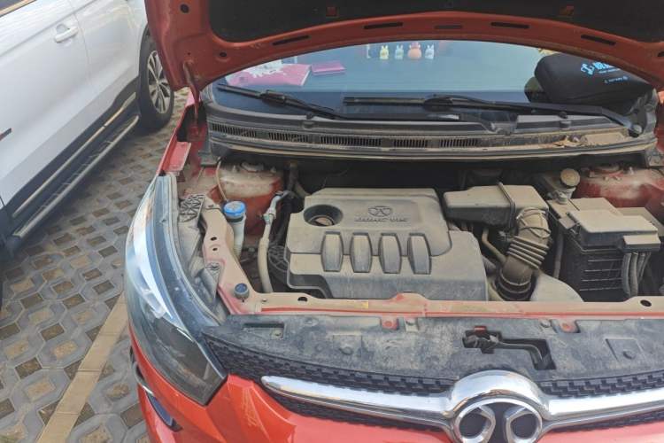Used BAIC Senova X25 2015 1.5L Automatic Elite Model Engine Bay Right