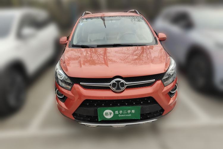 Used BAIC Senova X25 2015 1.5L manual Comfort trim level Front