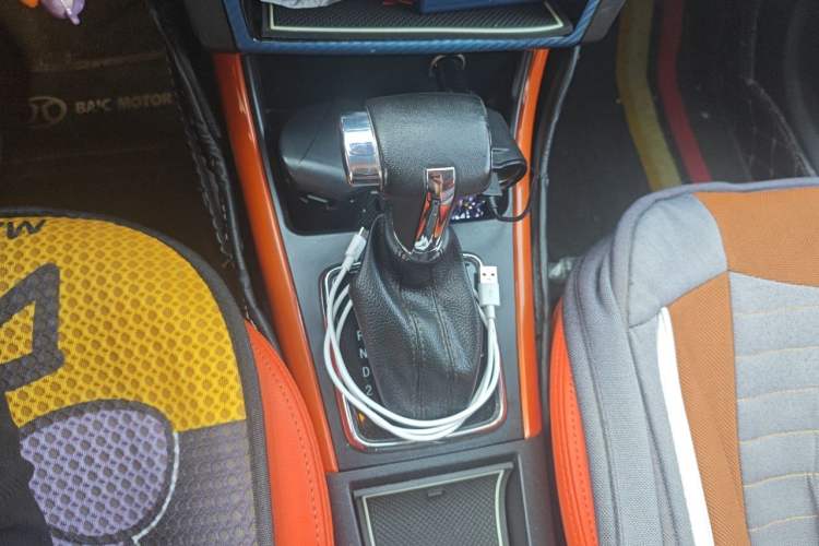 Used BAIC Senova X25 2015 1.5L Automatic Elite Model Gear Lever