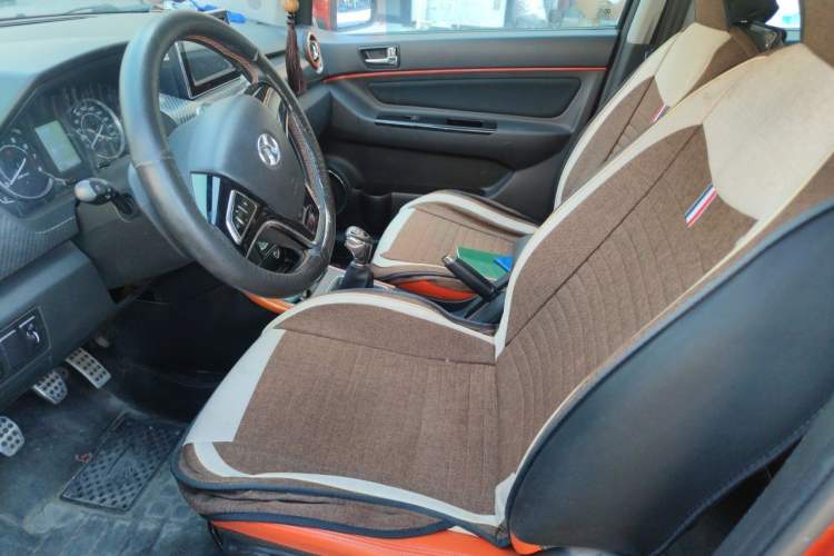 Used BAIC Senova X25 2015 1.5L Manual Elite Edition Left Front Seat
