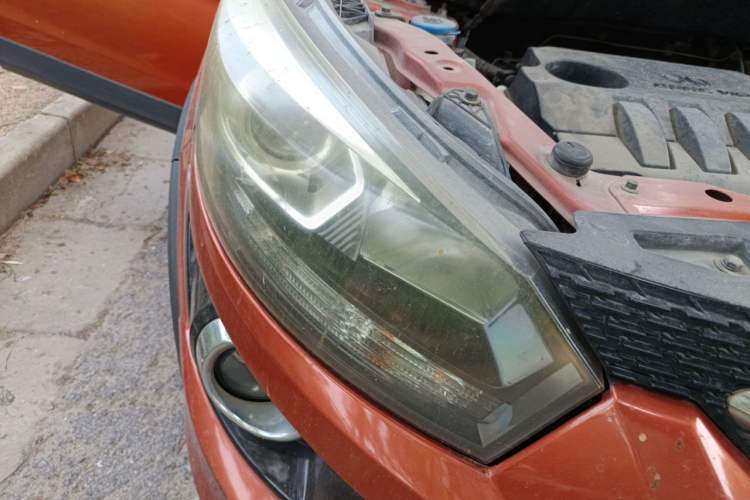 Used BAIC Senova X25 2015 1.5L Manual Elite Edition Right Front Headlight