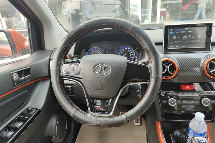 Used BAIC Senova X25 2015 1.5L manual Comfort trim level Steering Wheel