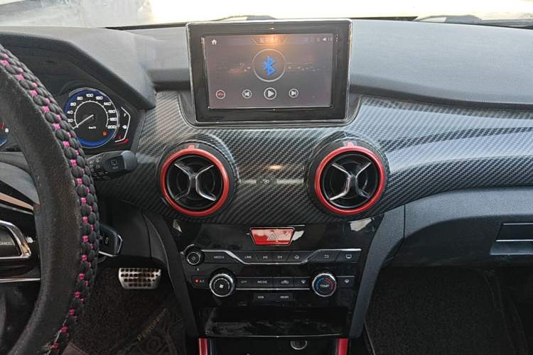 Used BAIC Senova X25 2015 1.5L Automatic Elite Model Audio And AC Panel