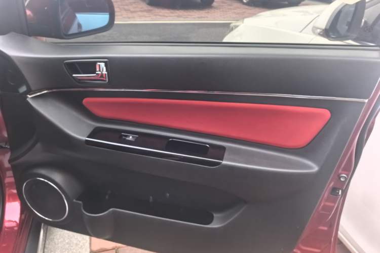 Used BAIC Senova X25 2015 1.5L Automatic Elite Model Audio And AC Panel