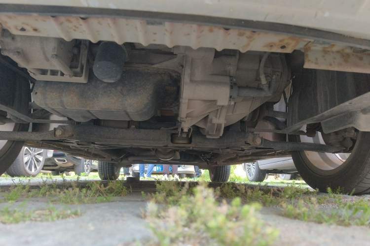 Used BAIC Senova X25 2015 1.5L manual Comfort trim level Chassis Front