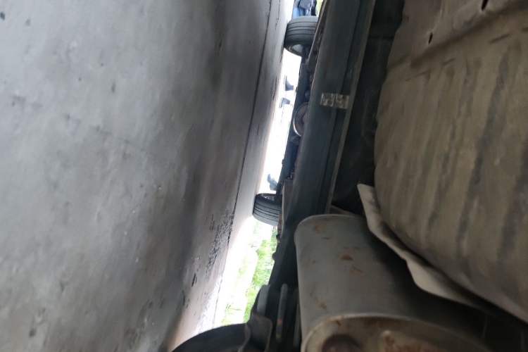 Used BAIC Senova X25 2015 1.5L manual Comfort trim level Chassis Rear