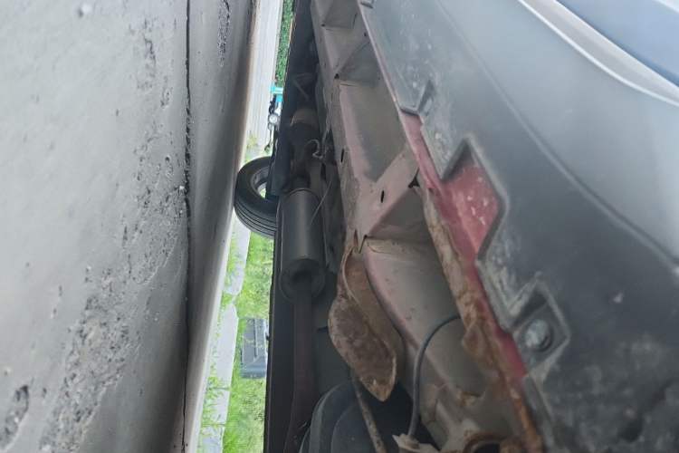 Used BAIC Senova X25 2015 1.5L manual Comfort trim level Chassis Rear Left