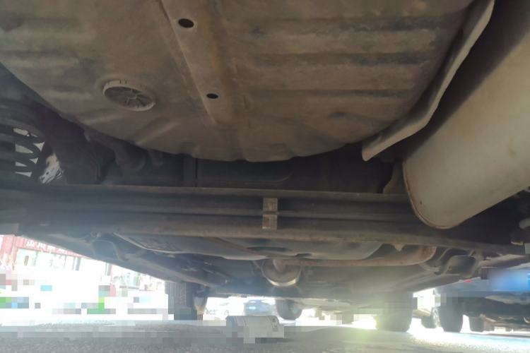 Used BAIC Senova X25 2015 1.5L manual Comfort trim level Chassis Rear