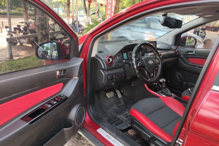 Used BAIC Senova X25 2015 1.5L Automatic Elite Model Driver Seat