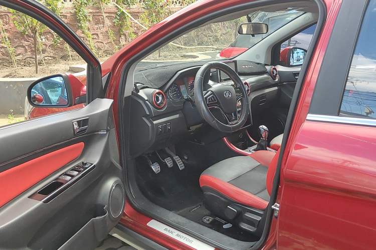 Used BAIC Senova X25 2015 1.5L Manual Elite Edition Driver Seat