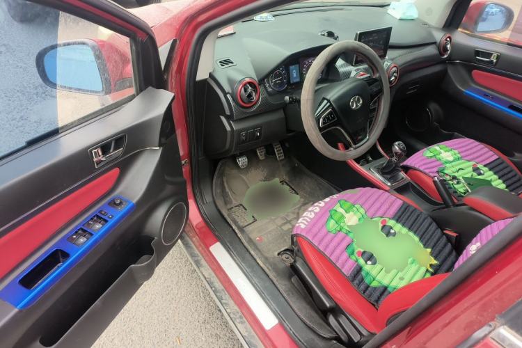 Used BAIC Senova X25 2015 1.5L Manual Elite Edition Driver Seat