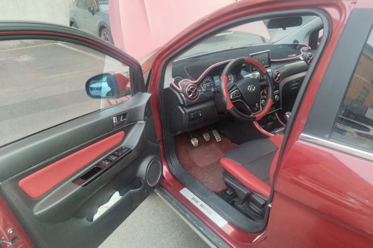 Used BAIC Senova X25 2015 1.5L Manual Elite Edition Driver Seat