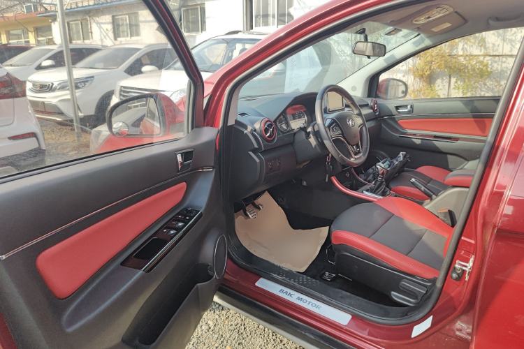 Used BAIC Senova X25 2015 1.5L manual Comfort trim level Driver Seat