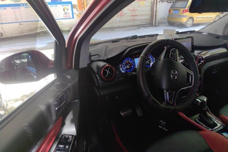 Used BAIC Senova X25 2015 1.5L Automatic Elite Model Driver Seat