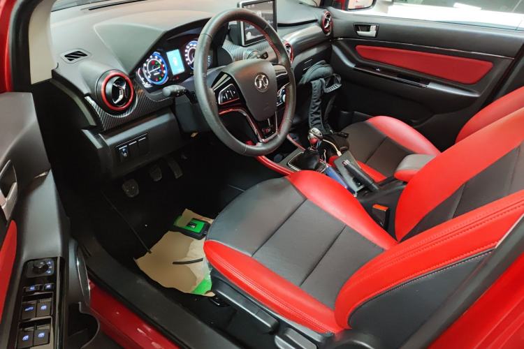 Used BAIC Senova X25 2015 1.5L Manual Elite Edition Driver Seat