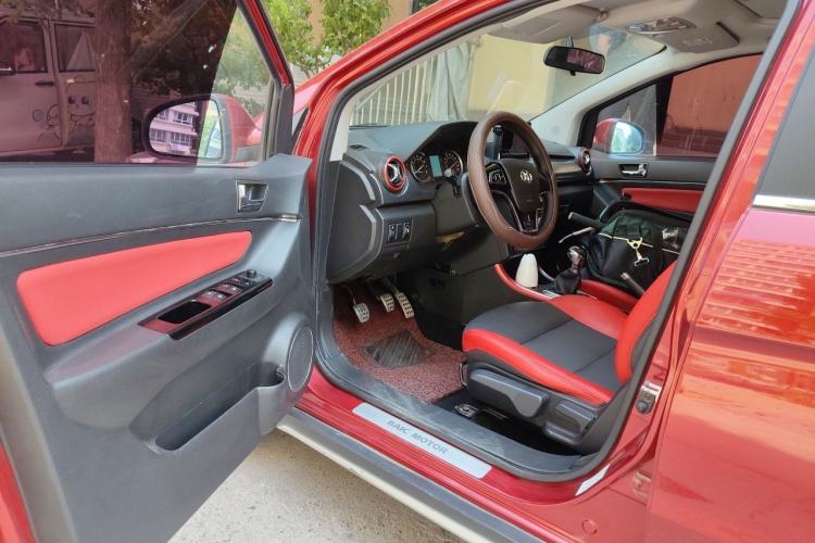 Used BAIC Senova X25 2015 1.5L Manual Elite Edition Driver Seat
