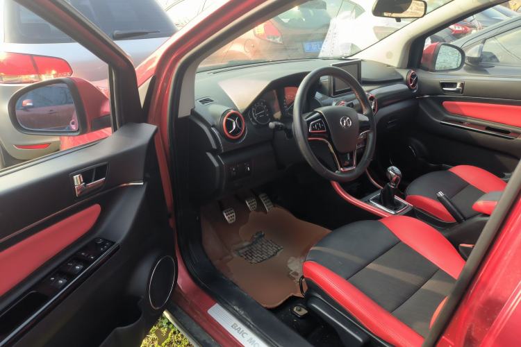 Used BAIC Senova X25 2015 1.5L Manual Elite Edition Driver Seat