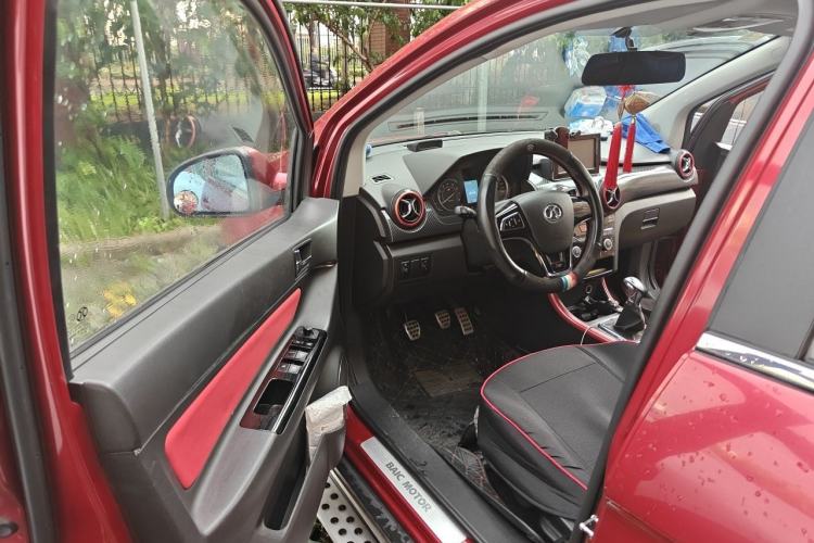 Used BAIC Senova X25 2015 1.5L Manual Elite Edition Driver Seat