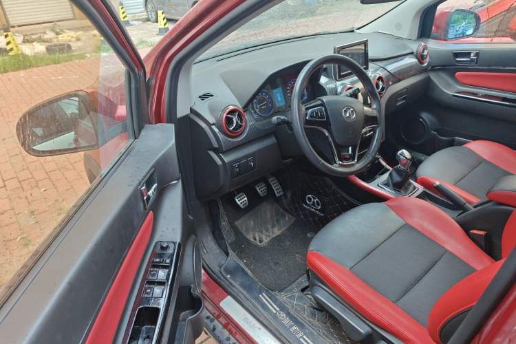 Used BAIC Senova X25 2015 1.5L Manual Elite Edition Driver Seat