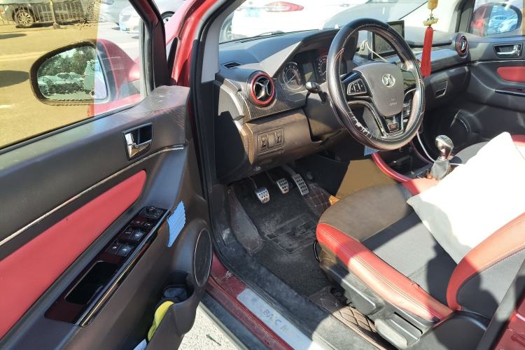 Used BAIC Senova X25 2015 1.5L Manual Elite Edition Driver Seat