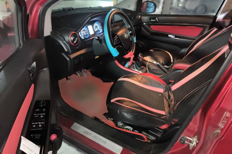 Used BAIC Senova X25 2015 1.5L Manual Elite Edition Driver Seat