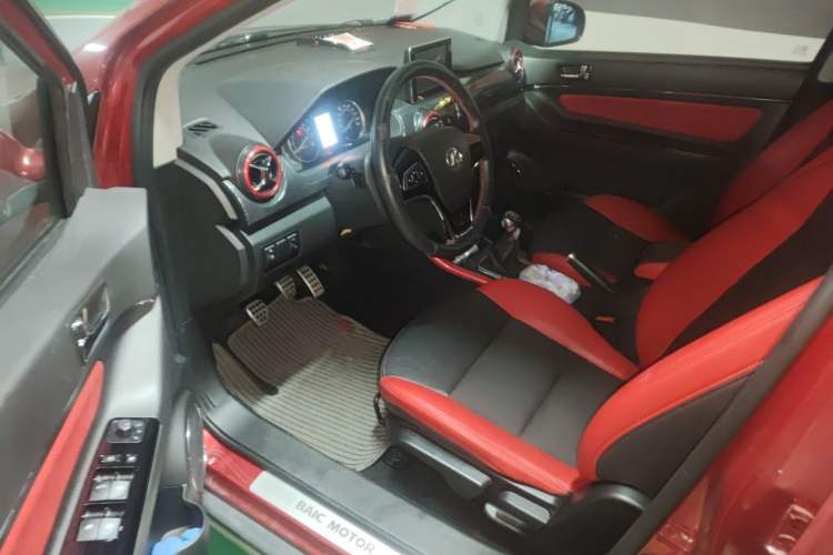 Used BAIC Senova X25 2015 1.5L Manual Elite Edition Driver Seat