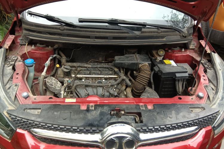 Used BAIC Senova X25 2015 1.5L manual Comfort trim level Engine Bay