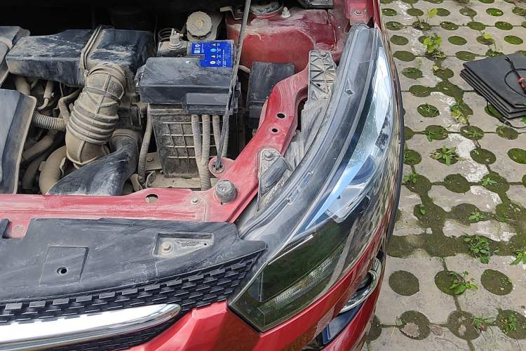 Used BAIC Senova X25 2015 1.5L Manual Elite Edition Engine Bay Left