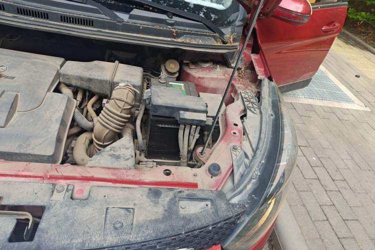 Used BAIC Senova X25 2015 1.5L automatic luxury version Engine Bay Left