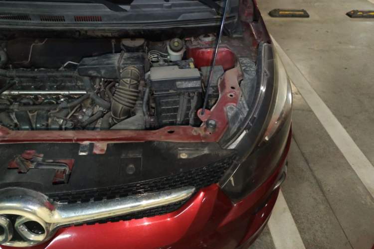 Used BAIC Senova X25 2015 1.5L Automatic Elite Model Engine Bay Left