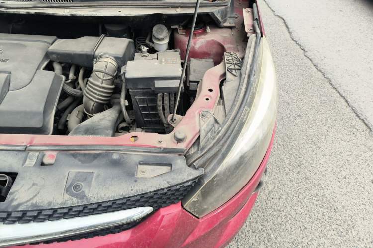 Used BAIC Senova X25 2015 1.5L Manual Elite Edition Engine Bay Left