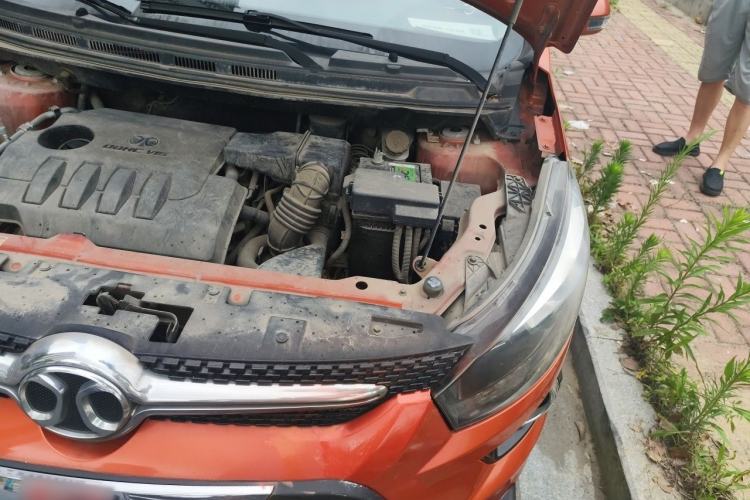 Used BAIC Senova X25 2015 1.5L Automatic Elite Model Engine Bay Left