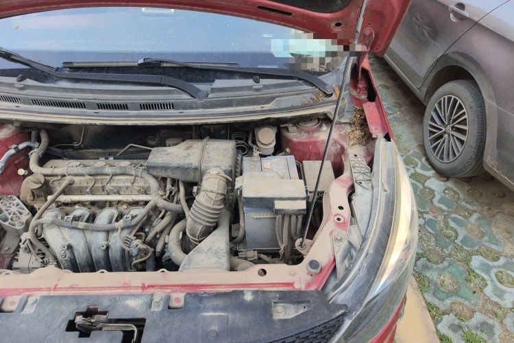 Used BAIC Senova X25 2015 1.5L manual Comfort trim level Engine Bay Left