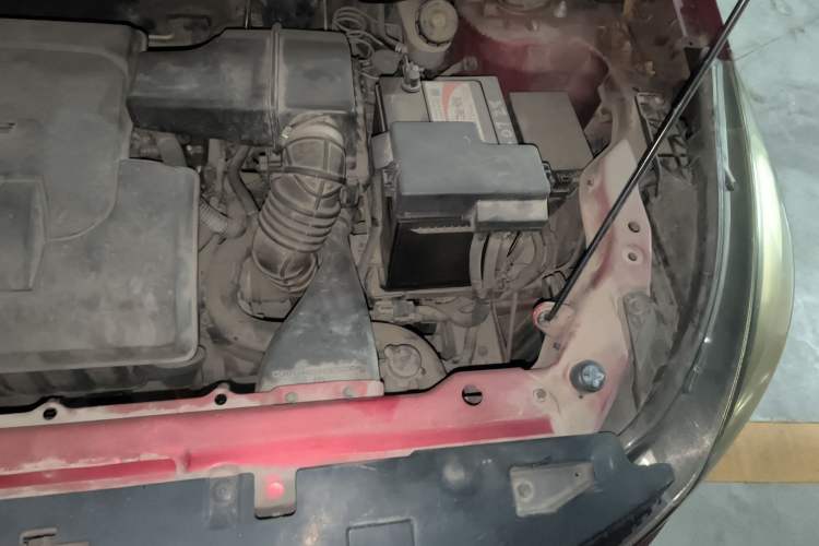 Used BAIC Senova X25 2015 1.5L Manual Elite Edition Engine Bay Left