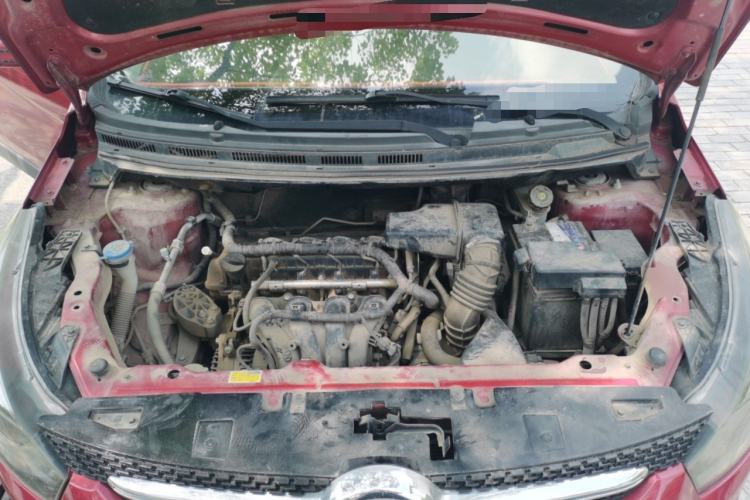 Used BAIC Senova X25 2015 1.5L manual Comfort trim level Engine Bay