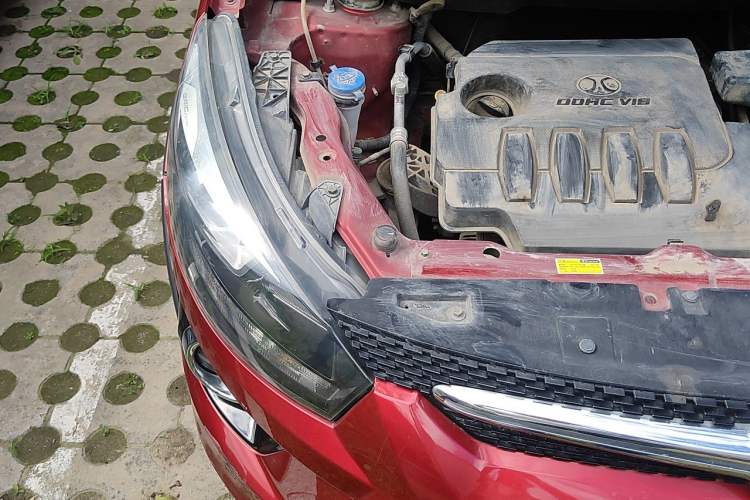 Used BAIC Senova X25 2015 1.5L Manual Elite Edition Engine Bay Right