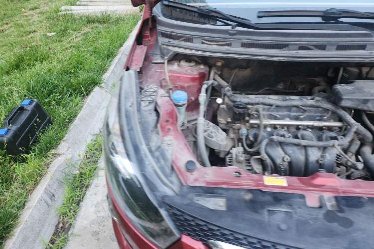 Used BAIC Senova X25 2015 1.5L manual Comfort trim level Engine Bay Right