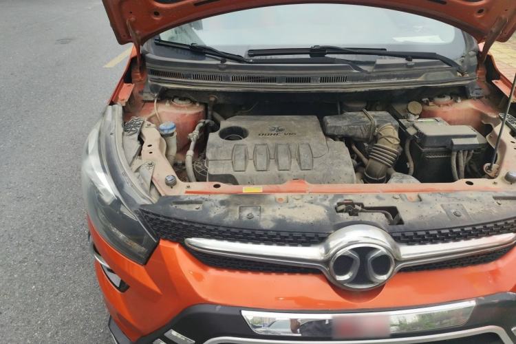 Used BAIC Senova X25 2015 1.5L Automatic Elite Model Engine Bay Right