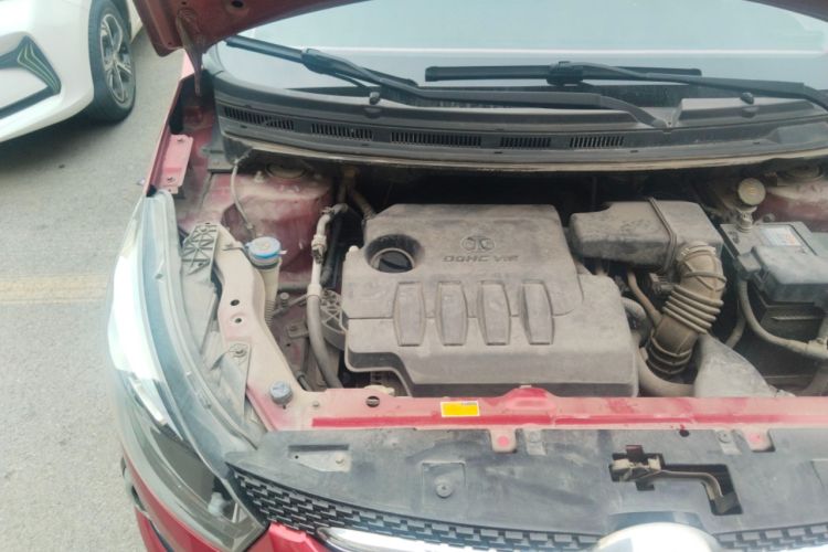 Used BAIC Senova X25 2015 1.5L Manual Elite Edition Engine Bay Right