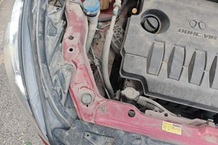 Used BAIC Senova X25 2015 1.5L Automatic Elite Model Engine Bay Right
