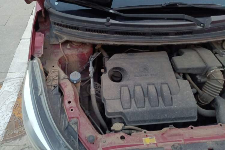 Used BAIC Senova X25 2015 1.5L Automatic Elite Model Engine Bay Right