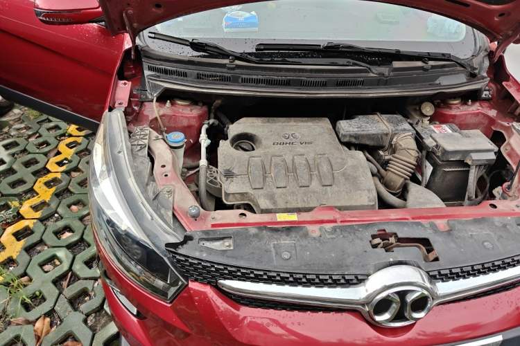 Used BAIC Senova X25 2015 1.5L Manual Elite Edition Engine Bay Right