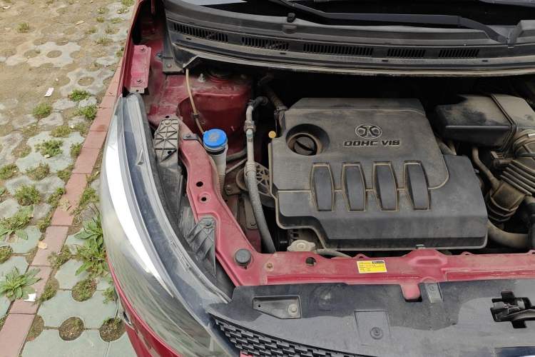 Used BAIC Senova X25 2015 1.5L Manual Elite Edition Engine Bay Right