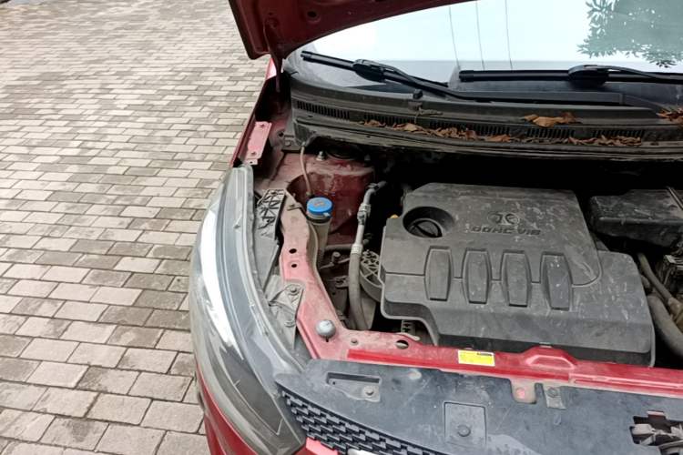 Used BAIC Senova X25 2015 1.5L Manual Elite Edition Engine Bay Right