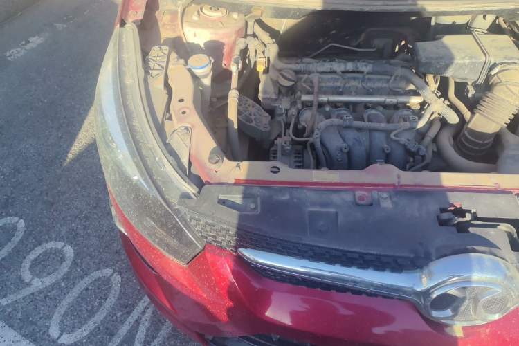 Used BAIC Senova X25 2015 1.5L manual Comfort trim level Engine Bay Right