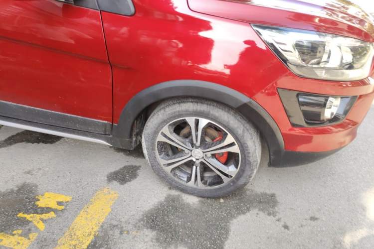 Used BAIC Senova X25 2015 1.5L Manual Elite Edition Exterior 1