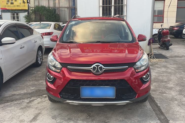 Used BAIC Senova X25 2015 1.5L Manual Elite Edition Exterior 1
