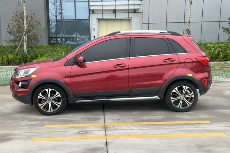 Used BAIC Senova X25 2015 1.5L Manual Elite Edition Exterior 2