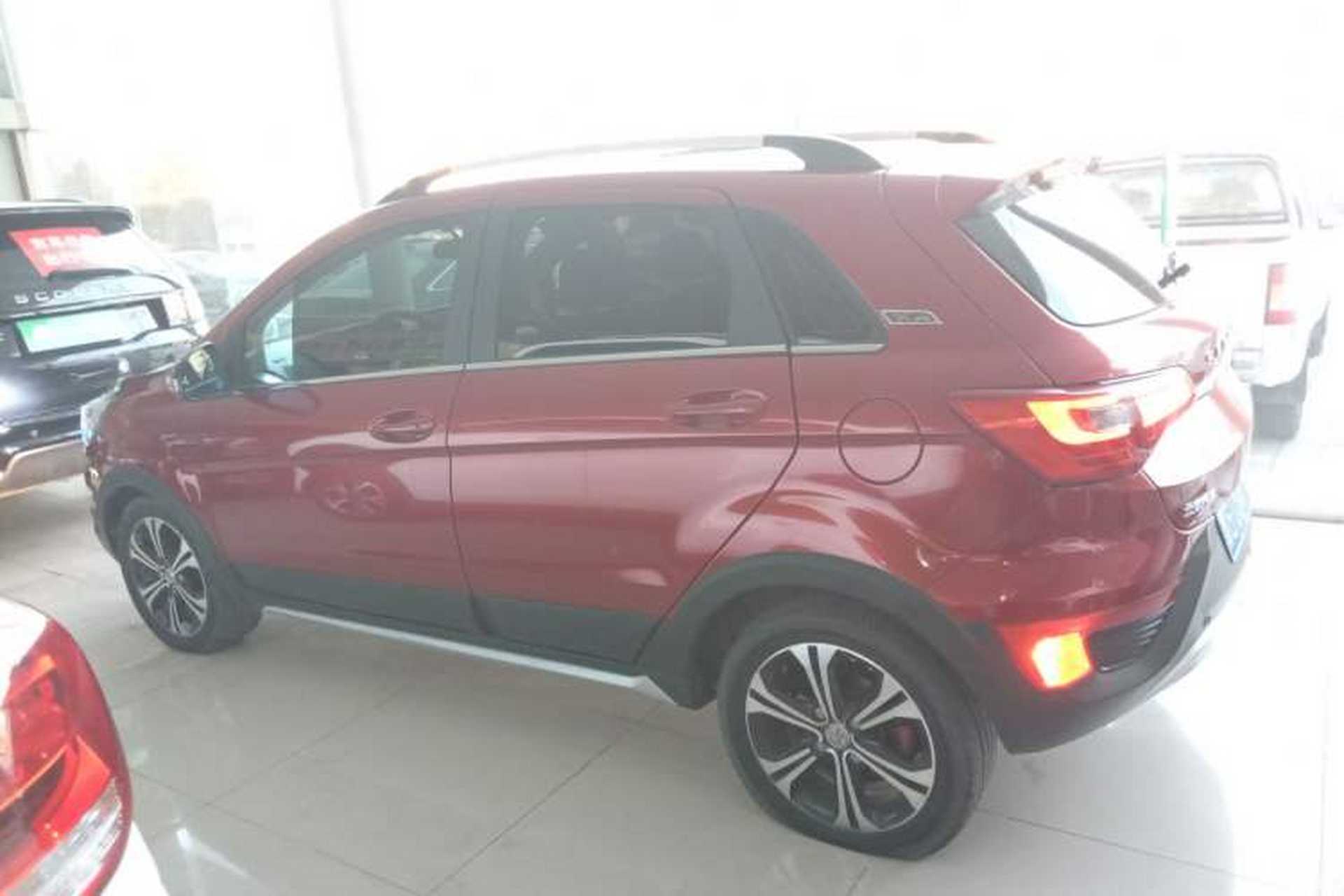 Used BAIC Senova X25 2015 1.5L Manual Elite Edition Exterior 3